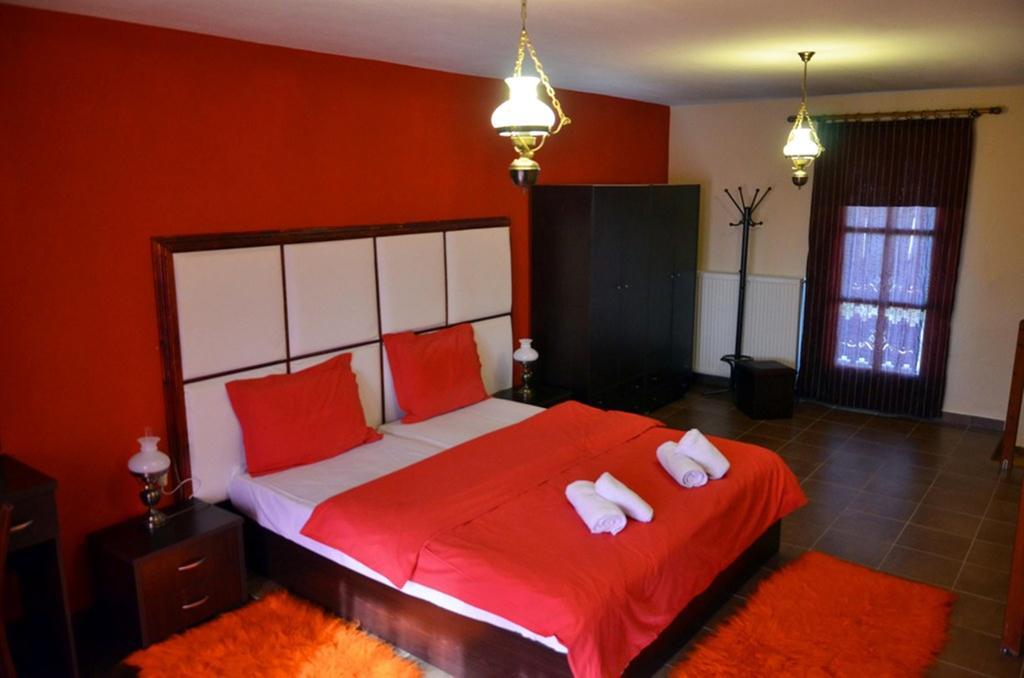 Hotel Prasino Horio Arnaía Esterno foto