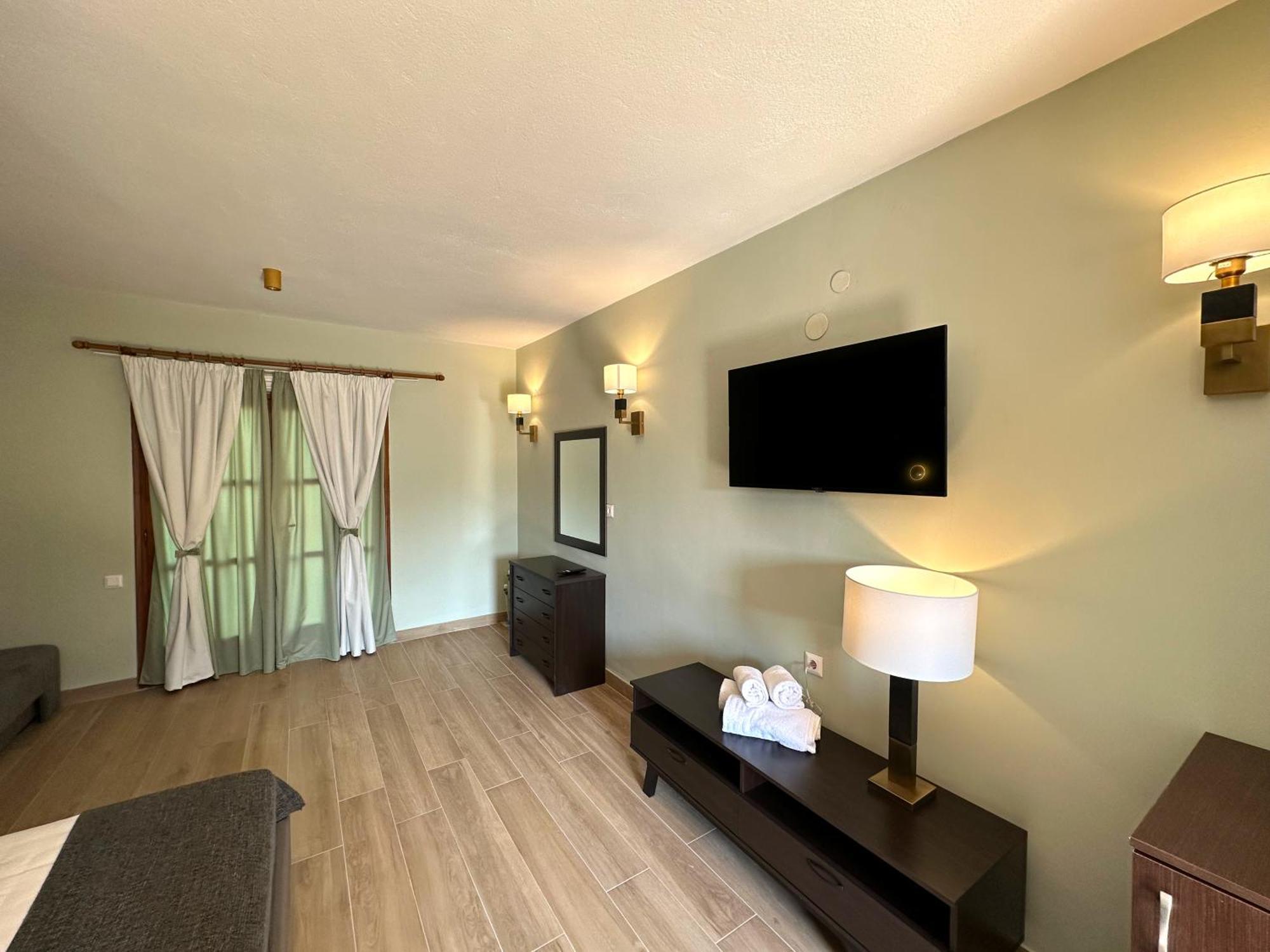 Hotel Prasino Horio Arnaía Esterno foto