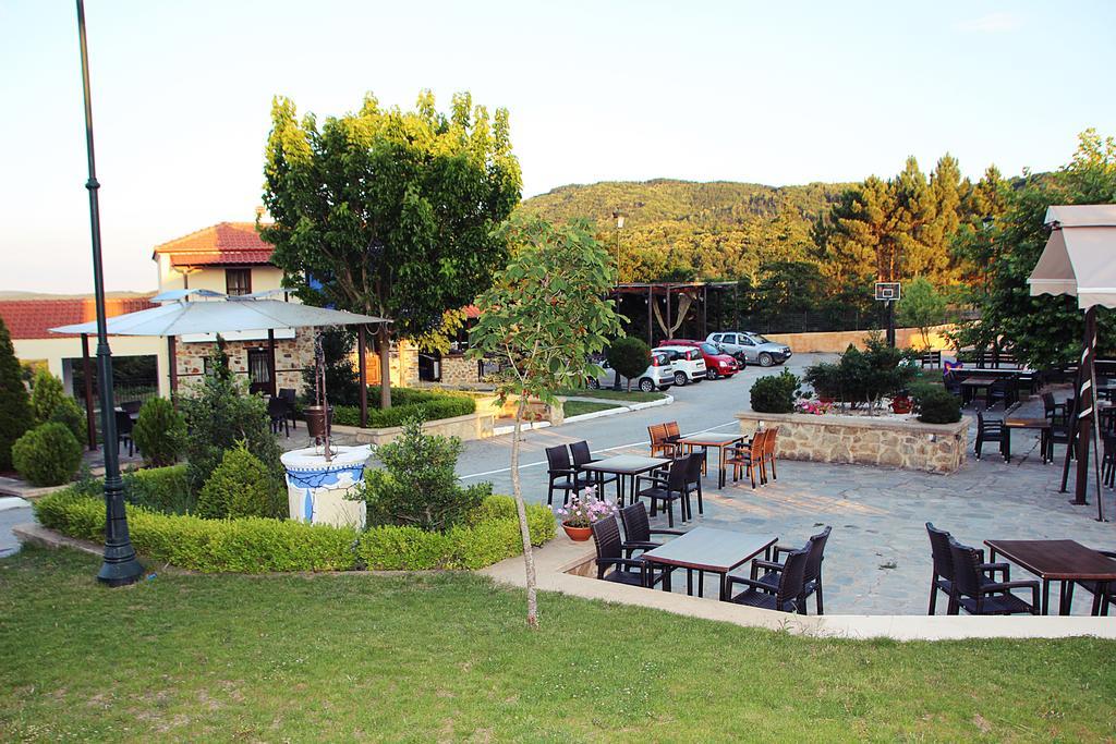 Hotel Prasino Horio Arnaía Esterno foto