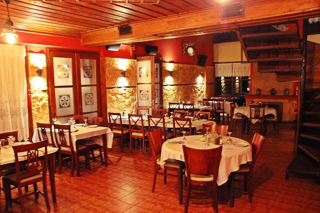 Hotel Prasino Horio Arnaía Esterno foto